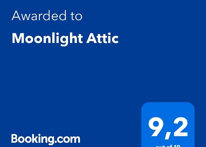 Moonlight Attic * Velence