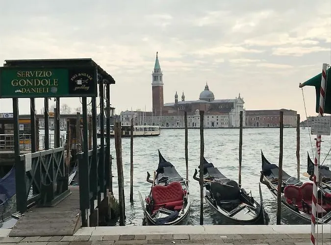 Moonlight Attic Apartamento