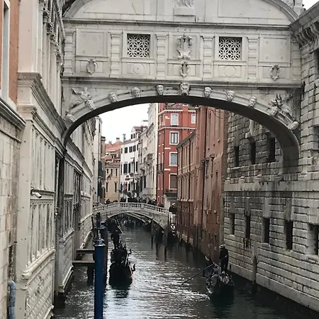 Moonlight Attic Apartament *